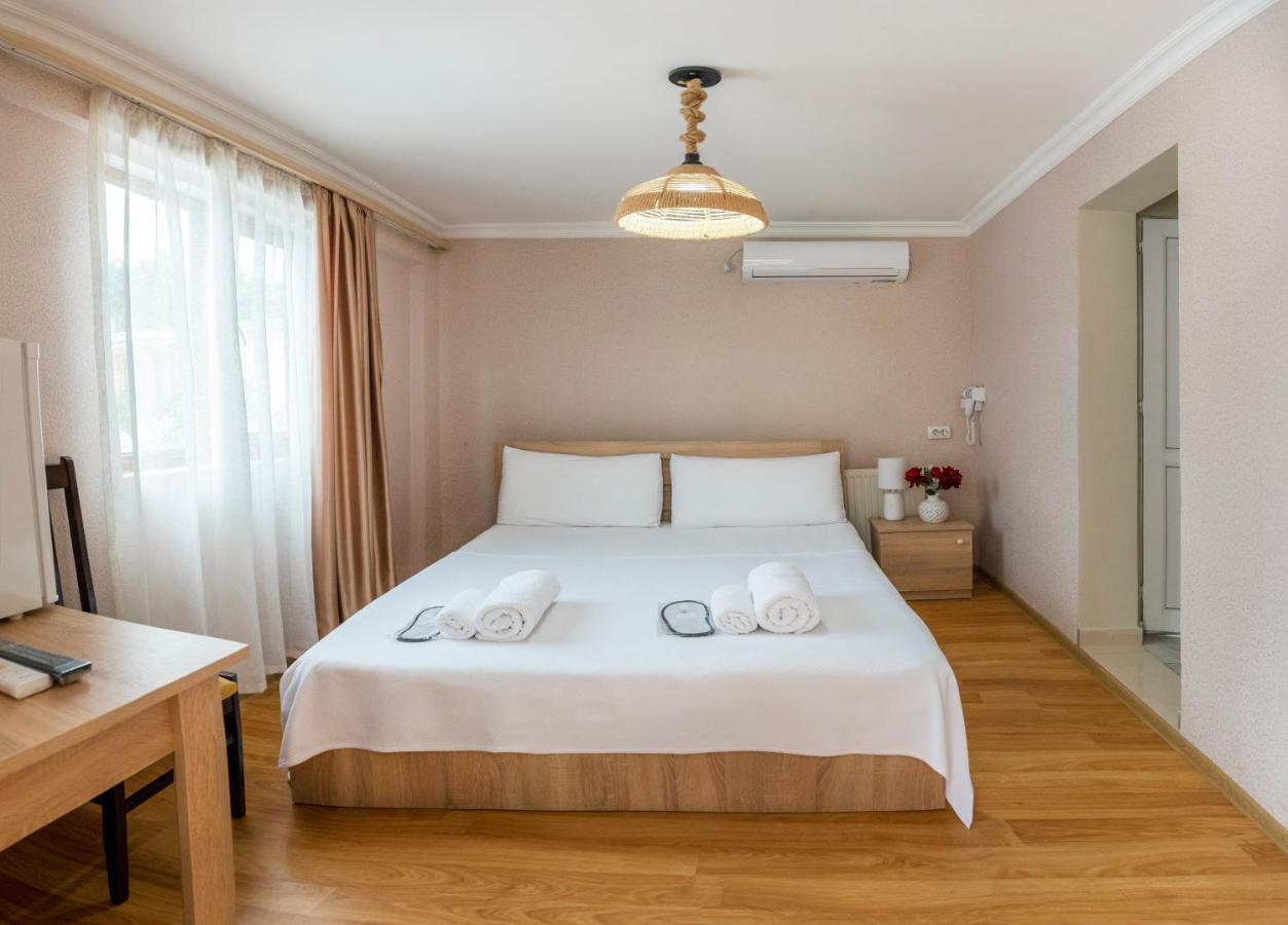 Royal House Hotel Gori Kültér fotó