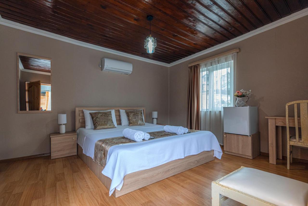 Royal House Hotel Gori Kültér fotó