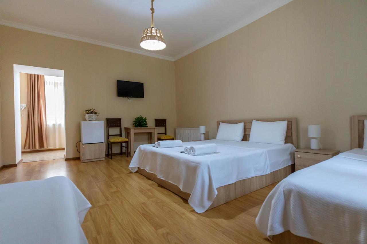 Royal House Hotel Gori Kültér fotó