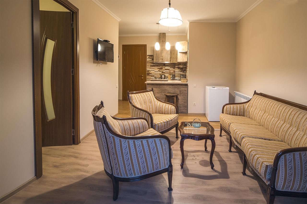 Royal House Hotel Gori Kültér fotó