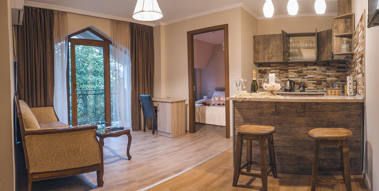 Royal House Hotel Gori Kültér fotó