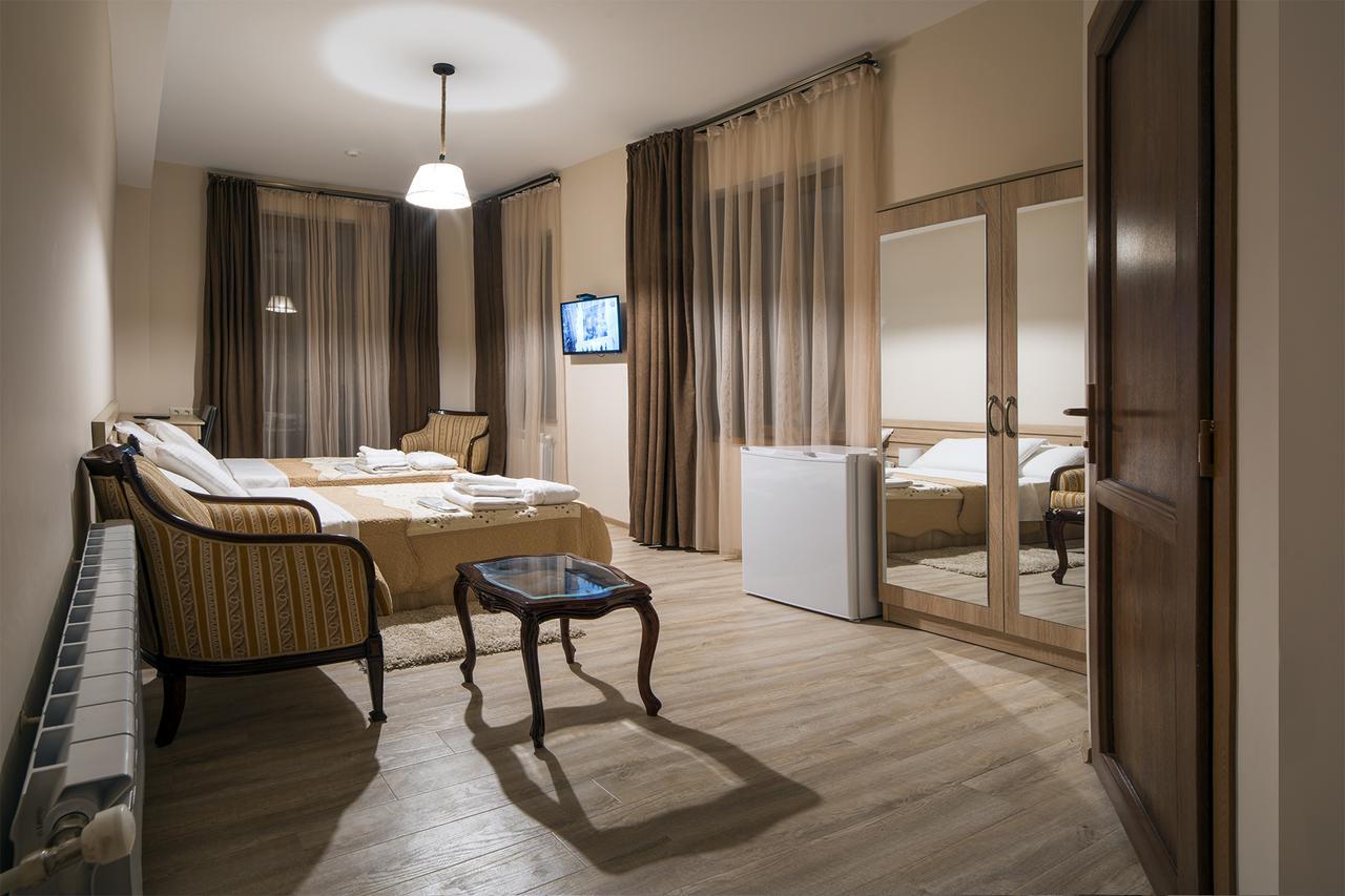Royal House Hotel Gori Kültér fotó