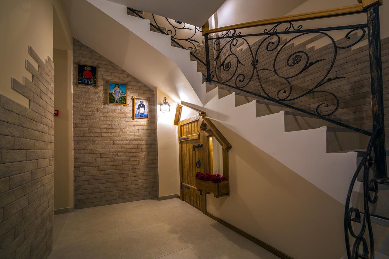 Royal House Hotel Gori Kültér fotó