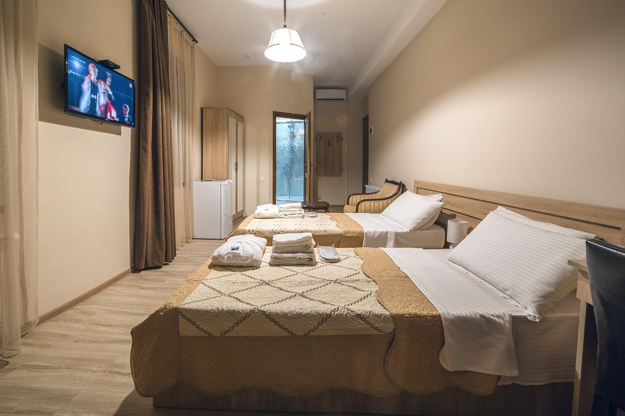 Royal House Hotel Gori Kültér fotó