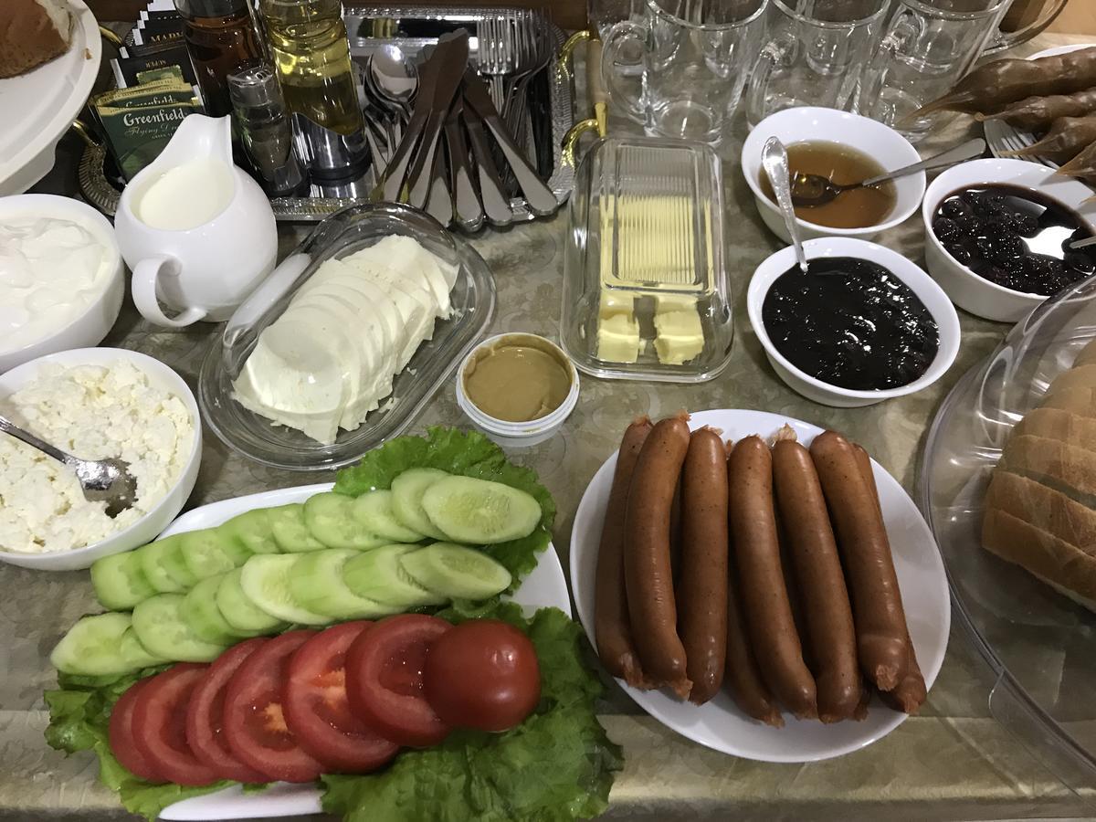 Royal House Hotel Gori Kültér fotó