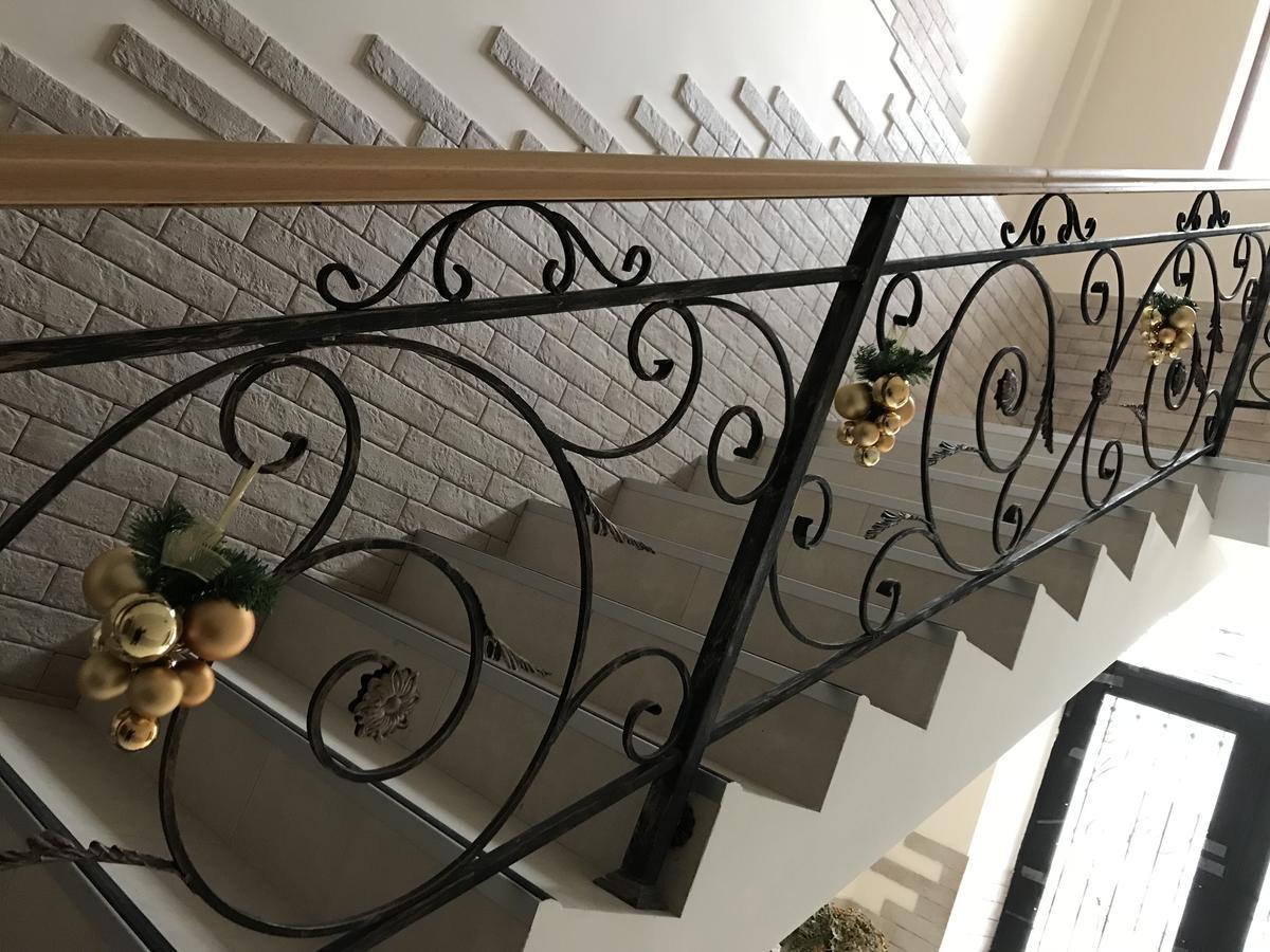 Royal House Hotel Gori Kültér fotó